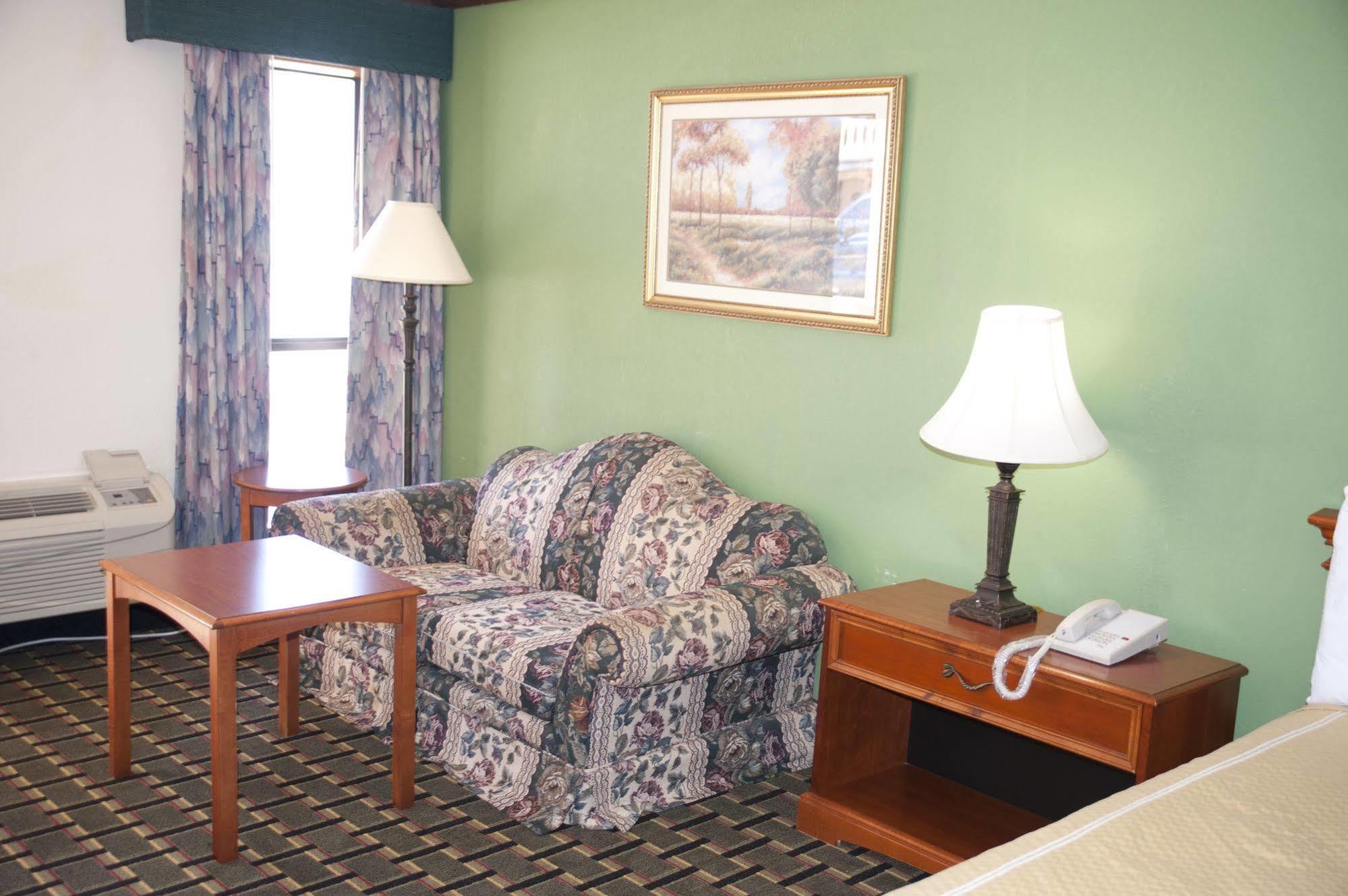 Victorian Inn & Suites Nacogdoches Ngoại thất bức ảnh