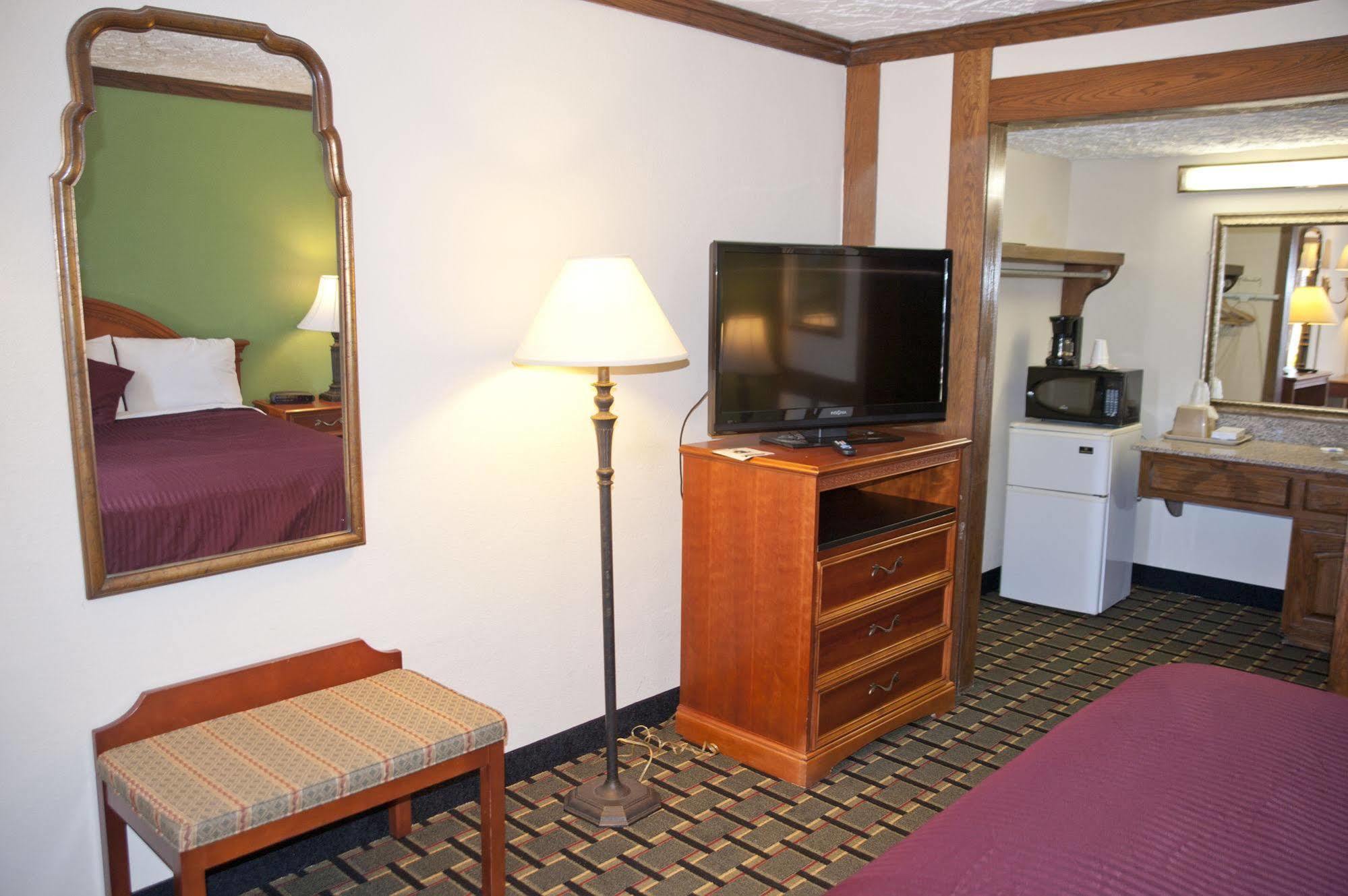 Victorian Inn & Suites Nacogdoches Ngoại thất bức ảnh