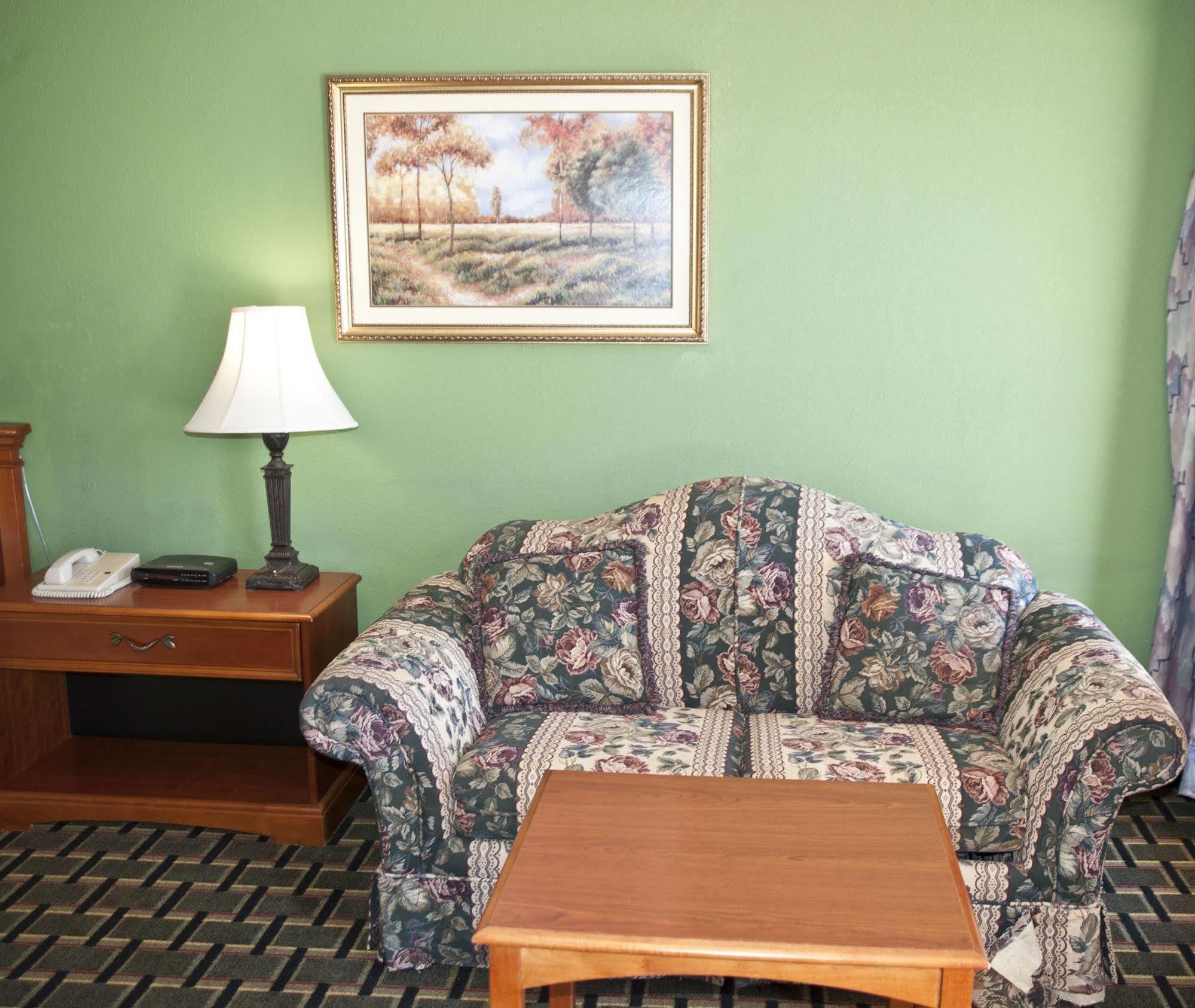 Victorian Inn & Suites Nacogdoches Ngoại thất bức ảnh